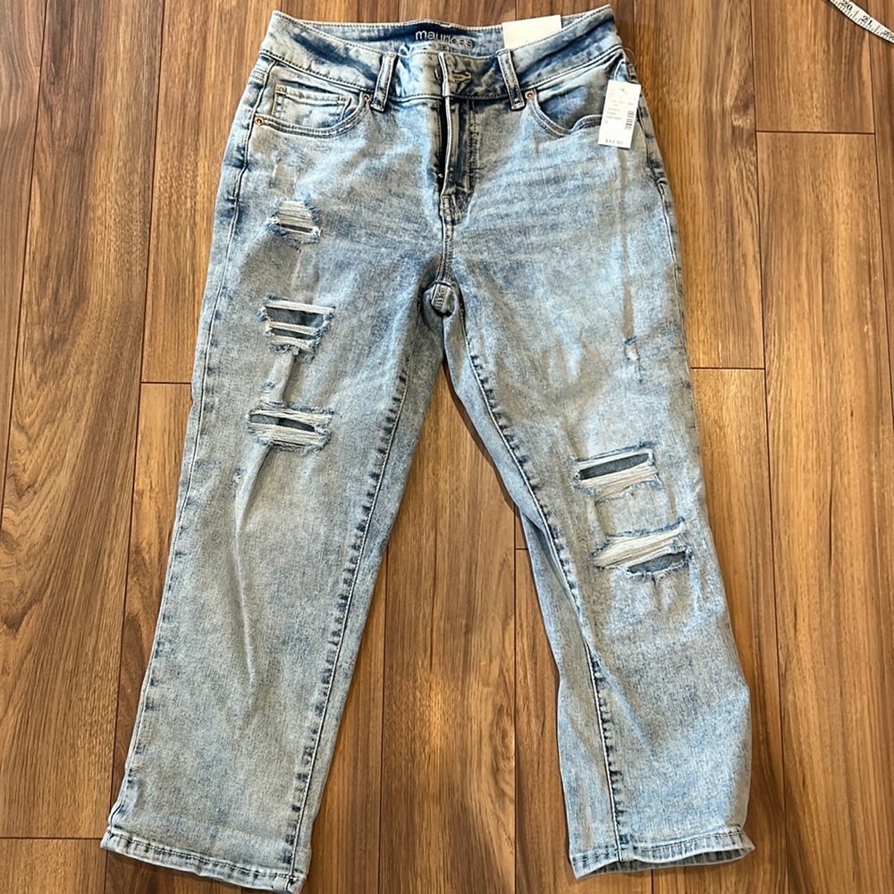 NWT Maurices capri jeans.